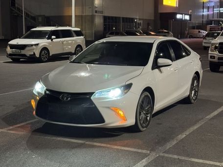 Toyota Camry, 2016 — 照片 2