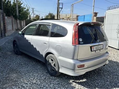Honda Stream, 2002 — 照片 2