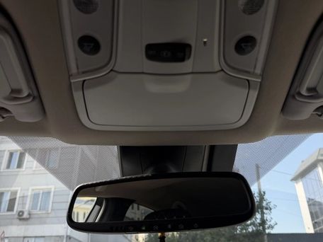 Toyota Prius, 2019 — photo 7