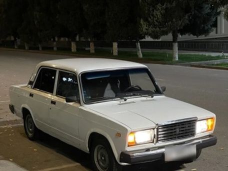 Lada (ВАЗ) 2107, 2010 — 照片 1
