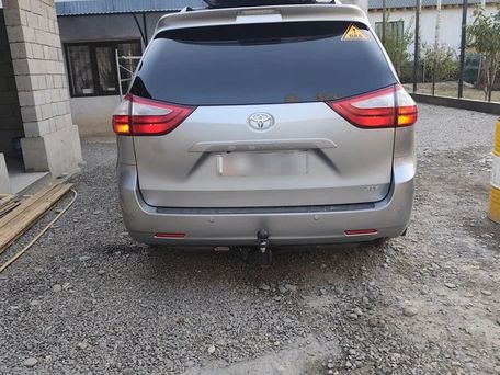 Toyota Sienna, 2016 — photo 2