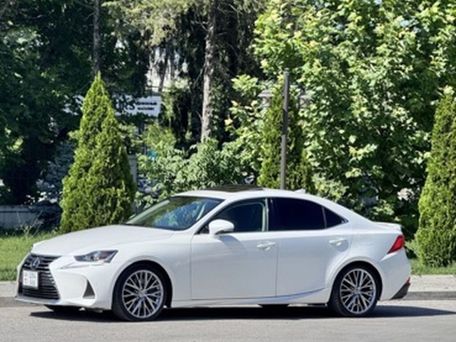 Lexus IS, 2018 — фото 1