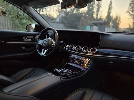 Mercedes-Benz E-Class, 2020 — photo 5