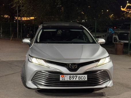 Toyota Camry, 2019 — фото 1