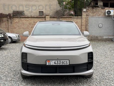 Li Auto (Lixiang) L6, 2024 — 照片 1