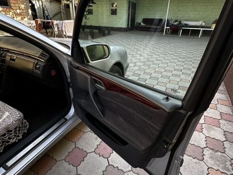 Mercedes-Benz E-Класс, 2003 — photo 12
