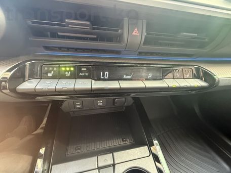 Toyota Prius, 2023 — 照片 12