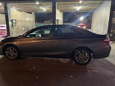 Toyota Camry, 2017 — 照片 7