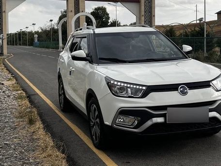 SsangYong Tivoli, 2015 — фото 2