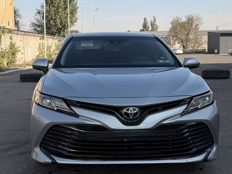 Toyota Camry, 2018 — 照片 5