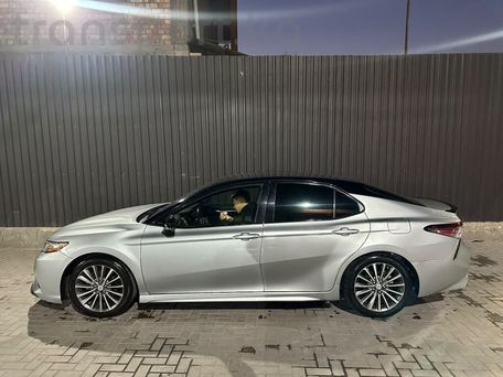 Toyota Camry, 2018 — 照片 3