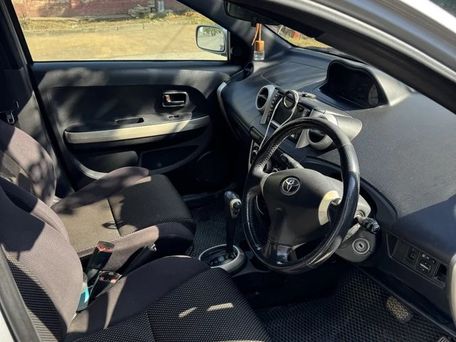 Toyota Ist, 2003 — photo 8