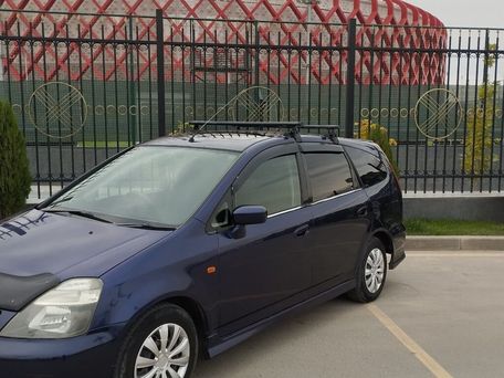 Honda Stream, 2002 — 照片 1