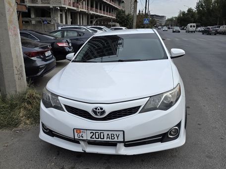 Toyota Camry, 2014 — photo 1