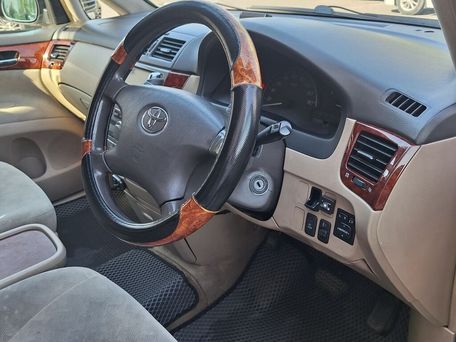Toyota Ipsum, 2002 — photo 8