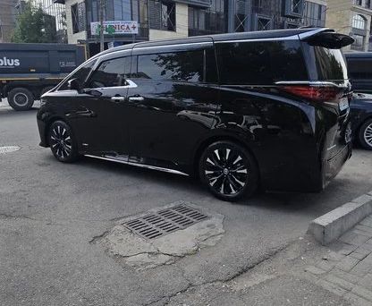 Toyota Alphard, 2023 — фото 5
