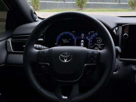 Toyota Camry, 2025 — фото 11