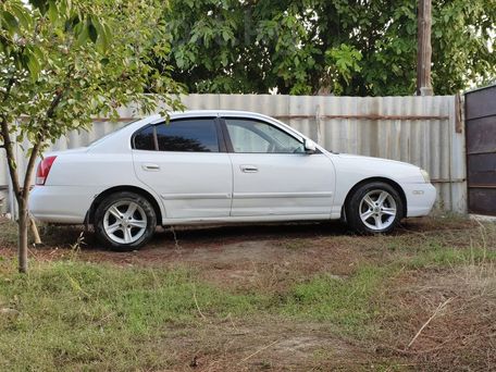 Hyundai Avante, 2000 — 照片 1
