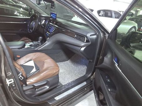 Toyota Camry, 2021 — 照片 9