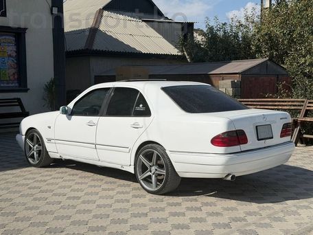 Mercedes-Benz E-Класс, 1996 — photo 12