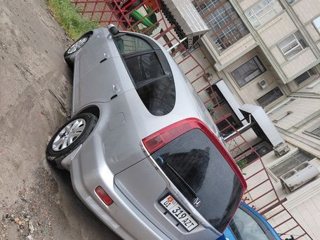 Honda Stream, 2003 — 照片 2