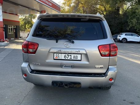 Toyota Sequoia, 2008 — photo 2
