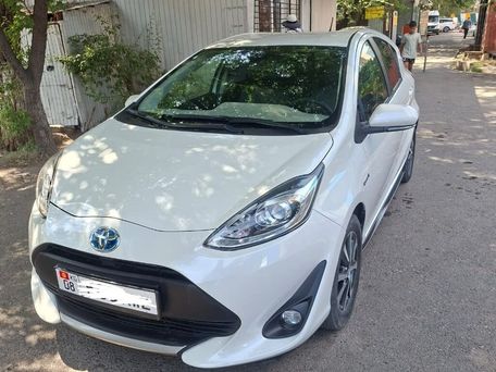 Toyota Prius c, 2019 — photo 5