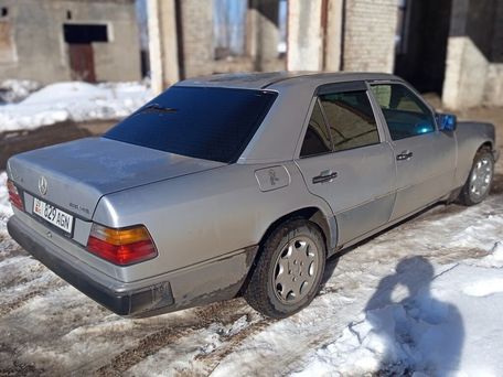 Mercedes-Benz 190 (W201), 1991 — сүрөт 10