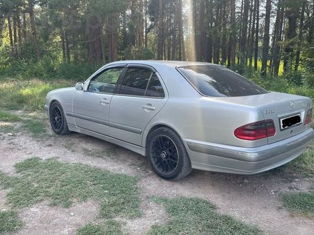 Mercedes-Benz E-Class, 2001 — photo 4