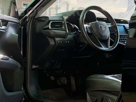 Toyota Camry, 2018 — 照片 6