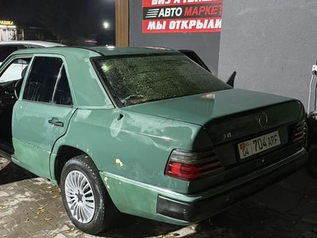 Mercedes-Benz W124, 1990 — сүрөт 4