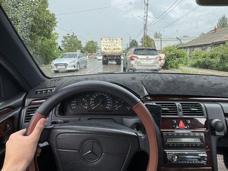Mercedes-Benz E-Class, 1996 — photo 4
