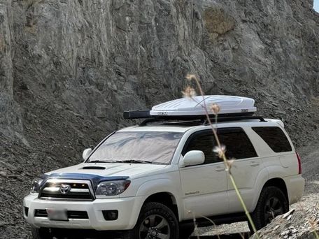 Toyota 4Runner, 2008 — 照片 1