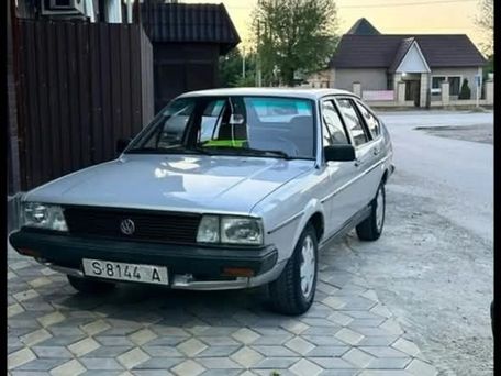 Volkswagen Passat, 1984