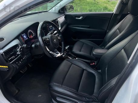 Kia Stonic, 2018 — 照片 5