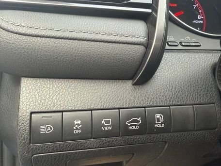 Toyota Camry, 2018 — 照片 6