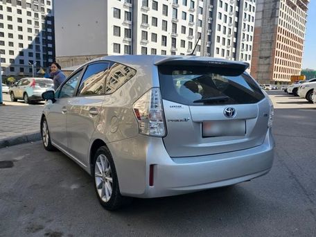 Toyota Prius v (+), 2013 — фото 8