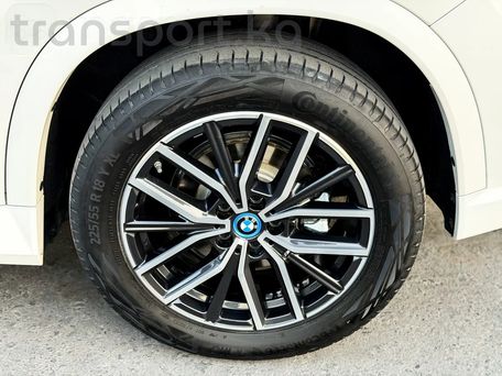 BMW iX1, 2025 — фото 10