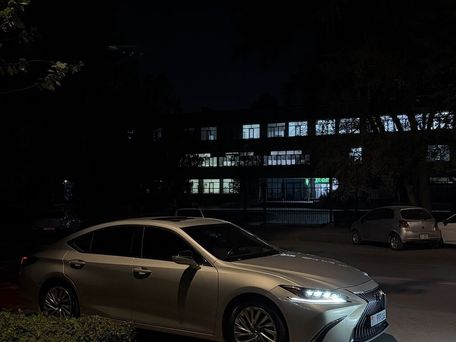 Lexus ES, 2018 — 照片 2