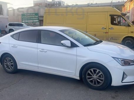 Hyundai Avante, 2019 — 照片 2