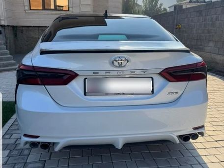 Toyota Camry, 2021 — 照片 3