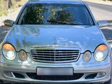 Mercedes-Benz E-Class, 2002 — photo 1