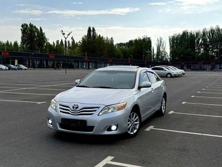 Toyota Camry, 2010 — фото 1
