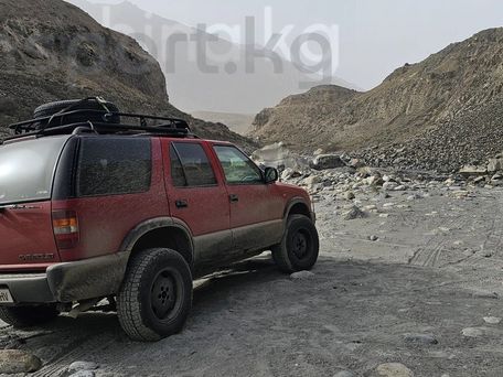Chevrolet Blazer, 1997 — сүрөт 3