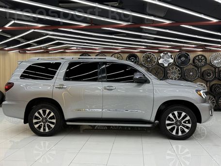 Toyota Sequoia, 2018 — фото 6
