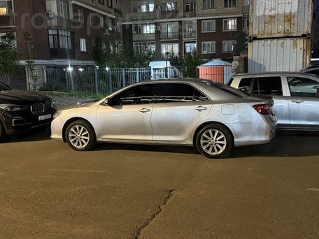 Toyota Camry, 2012 — 照片 3