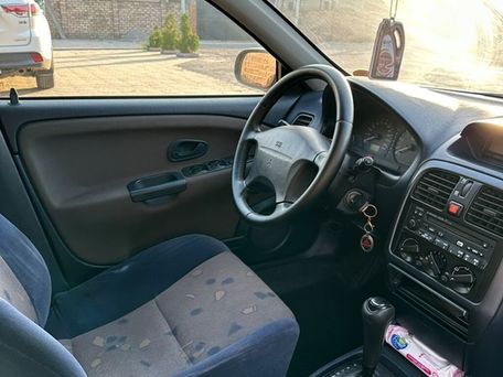 Mitsubishi Carisma, 1999 — photo 8