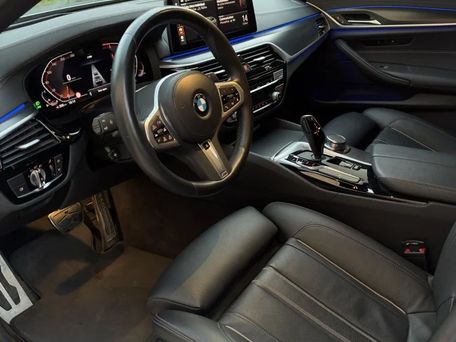 BMW 5 серии, 2022 — 照片 5