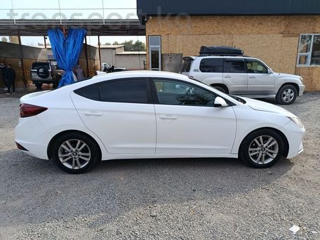 Hyundai Elantra, 2018 — photo 4