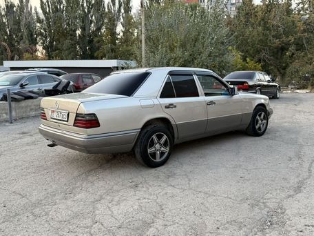 Mercedes-Benz W124, 1994 — 照片 3